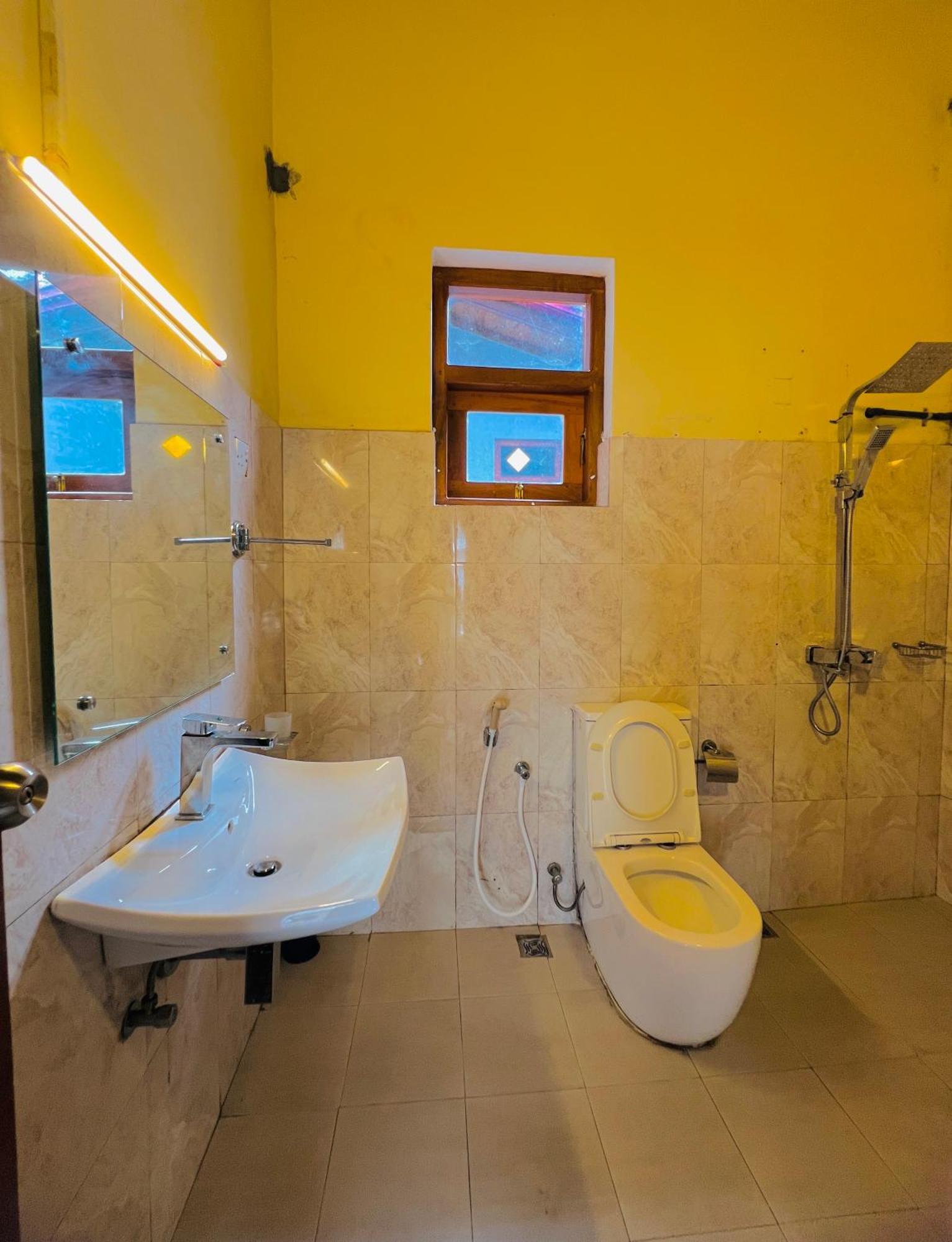 Malwaththa Mount Villa Kandy Ngoại thất bức ảnh